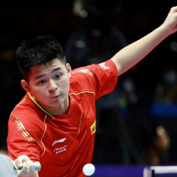 现出卓越的 现出卓越的