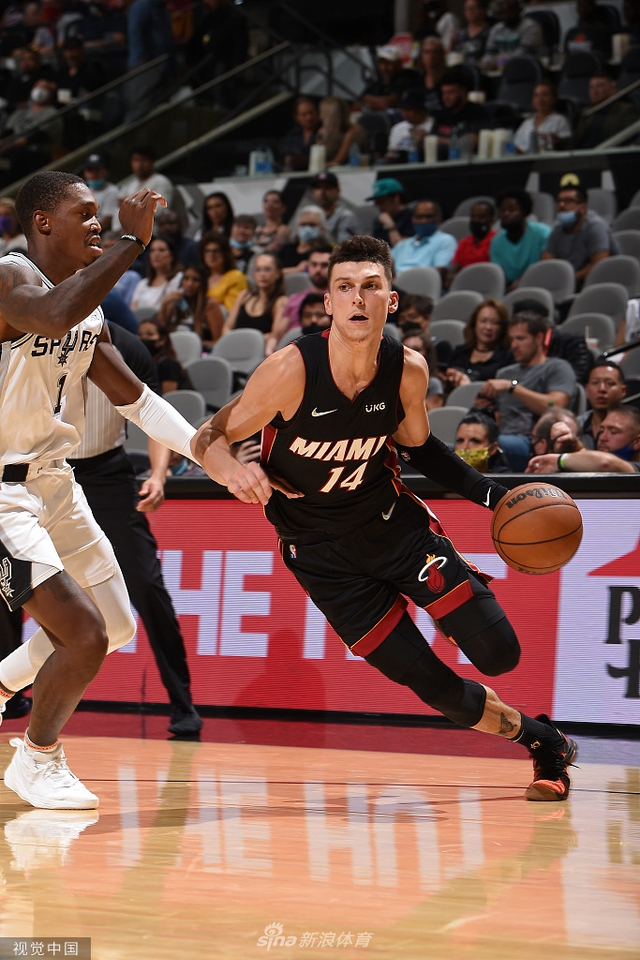 射出的排球 射出的排球