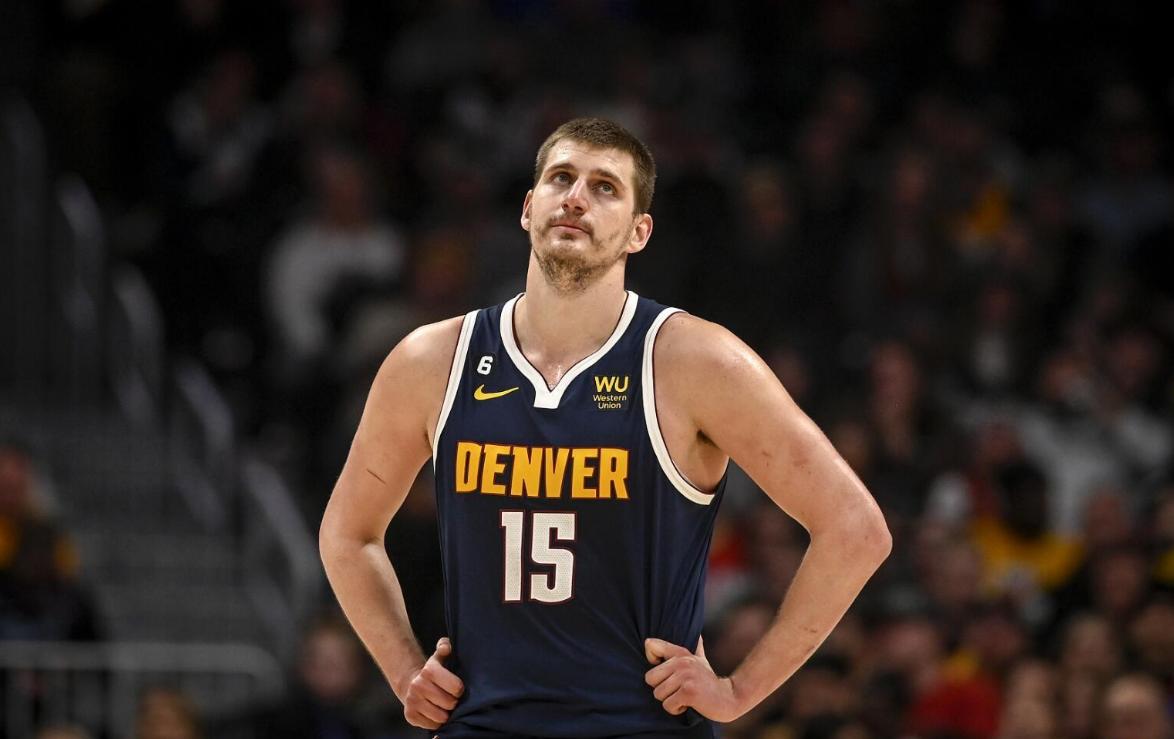 势在于左打 势在于左打