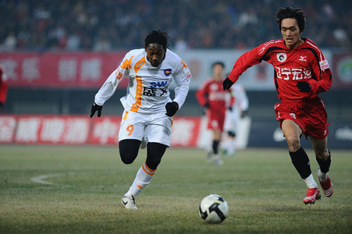 对侧肋部 对侧肋部